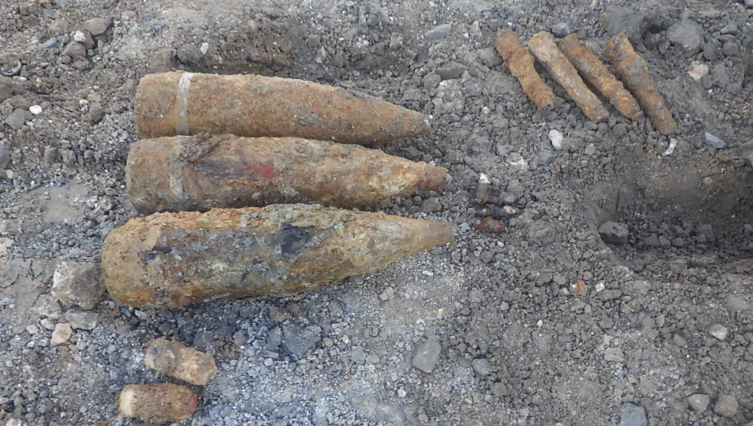 不発弾を取り除く